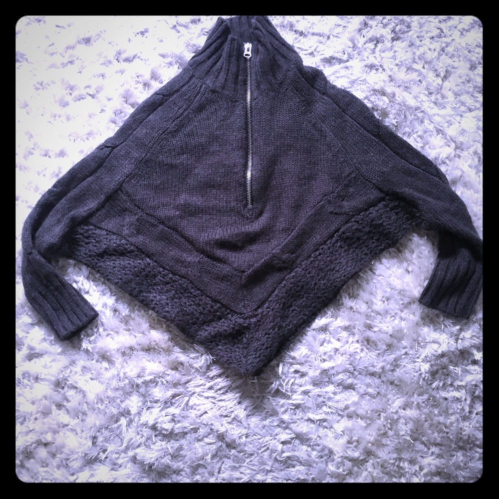 Wool knit sweater poncho - NEW CONDITION